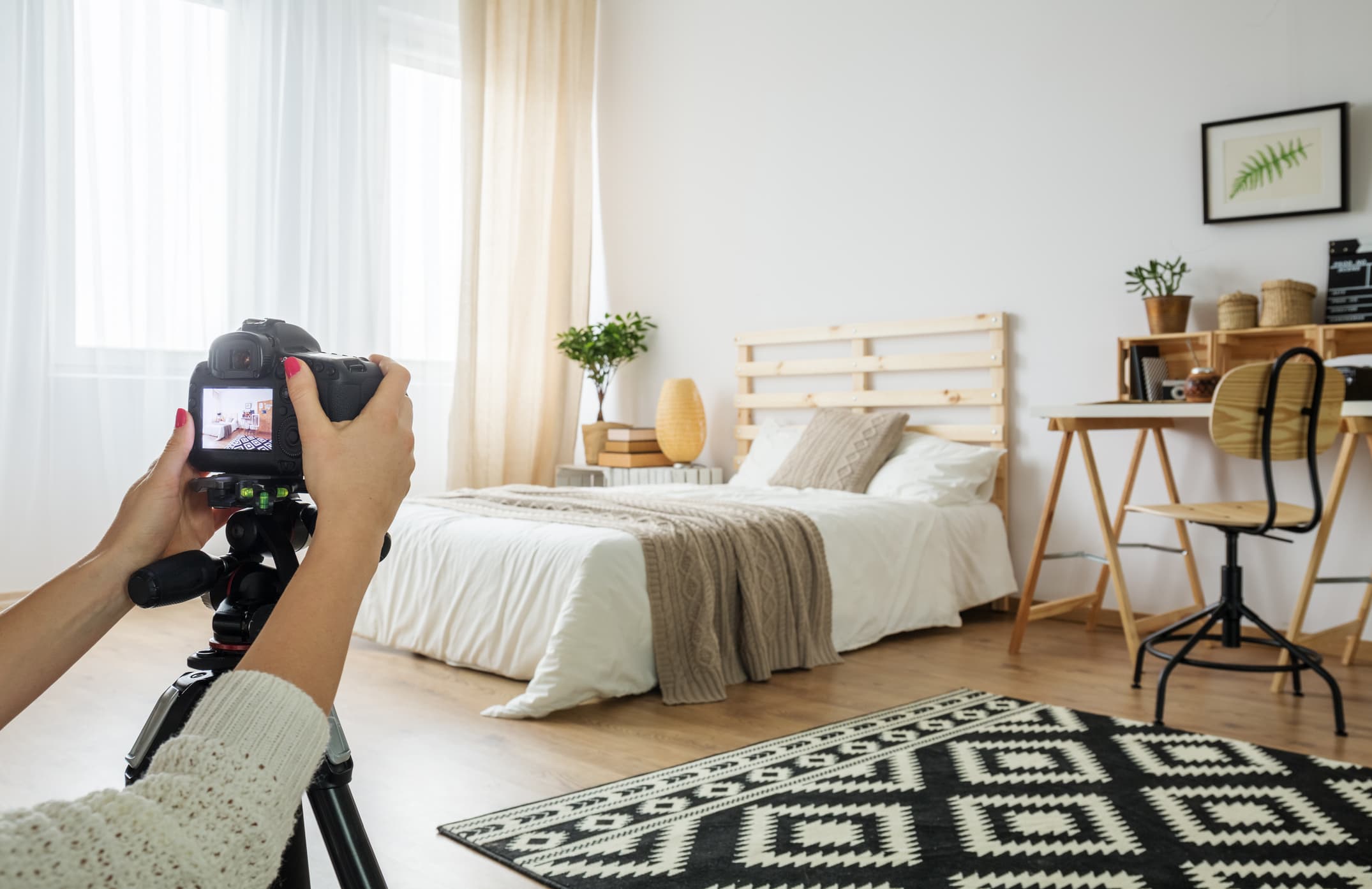 Preparing a home for photos in the digital device age